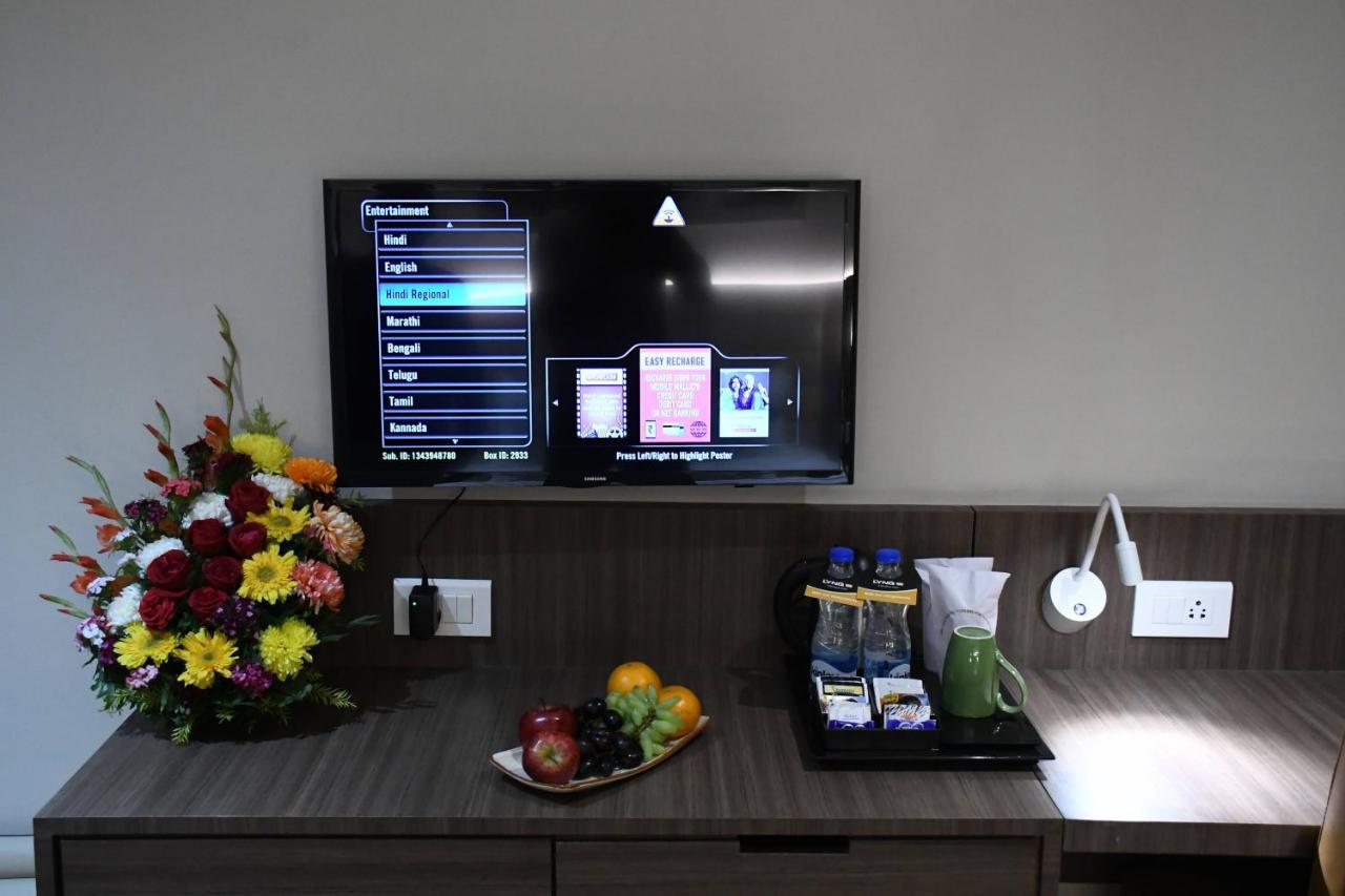 Lynq Aero Hotel โกลกาตา ภายนอก รูปภาพ