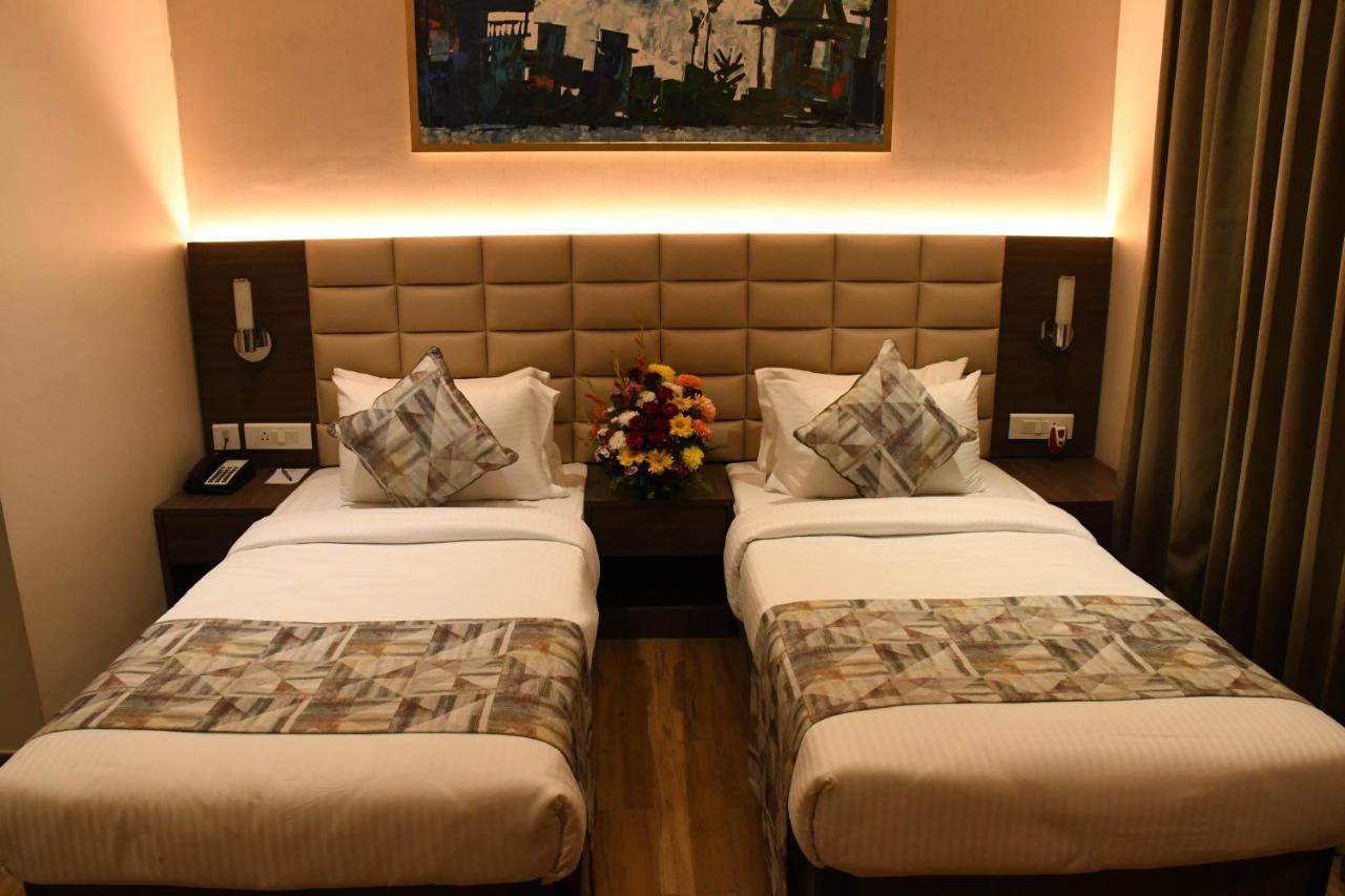 Lynq Aero Hotel โกลกาตา ภายนอก รูปภาพ