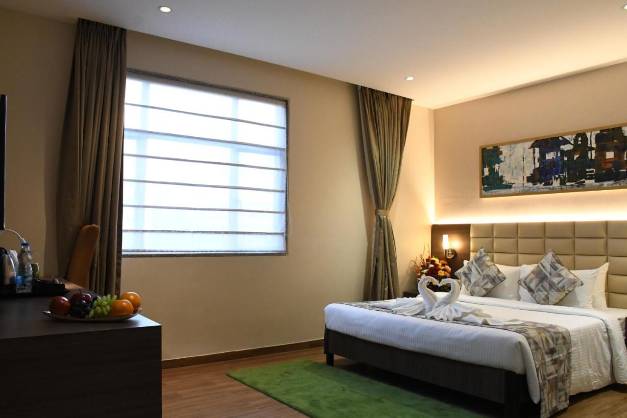 Lynq Aero Hotel โกลกาตา ภายนอก รูปภาพ